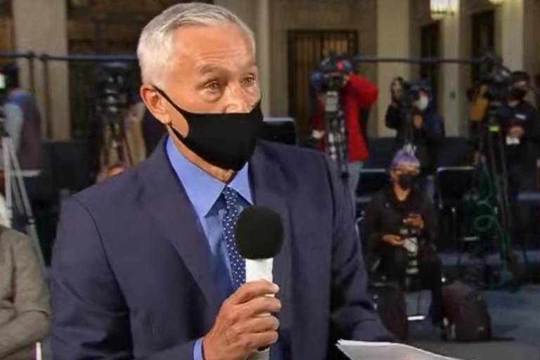 Jorge Ramos cuestiona a AMLO por las víctimas de Covid-19 y de la violencia