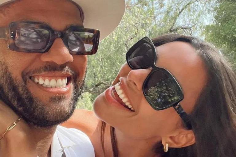 Esposa de Dani Alves comparte mensaje luego de detención del futbolista brasileño