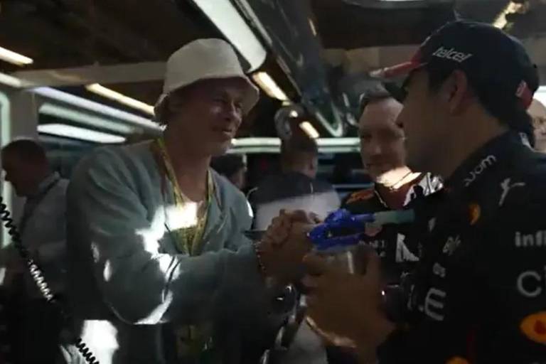 VIDEO: Brad Pitt visita a ‘Checo’ Pérez en garaje de Red Bull en el GP de Estados Unidos