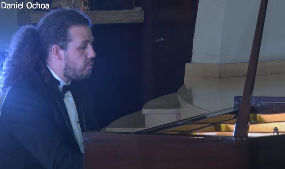 $!El pianista guasavense Daniel Ochoa Gaxiola destaca en Europa como concertista