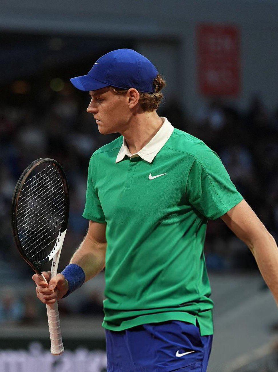 $!Sinner y Alcaraz avanzan con mano de hierro en Roland Garros