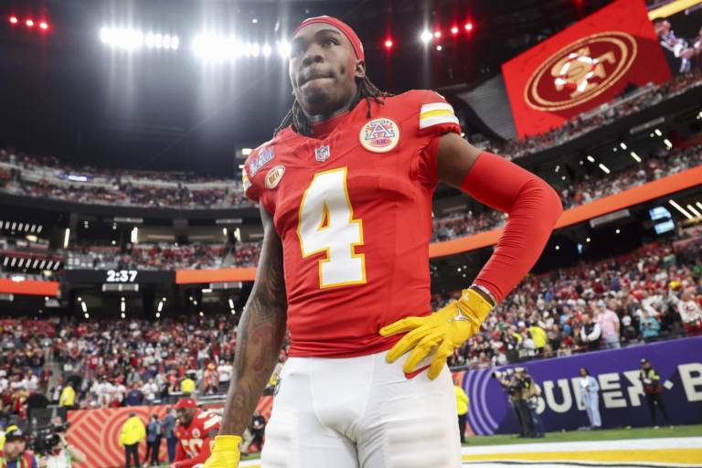Los campeones Chiefs esperan investigación sobre accidente de auto de Rashee Rice para actuar