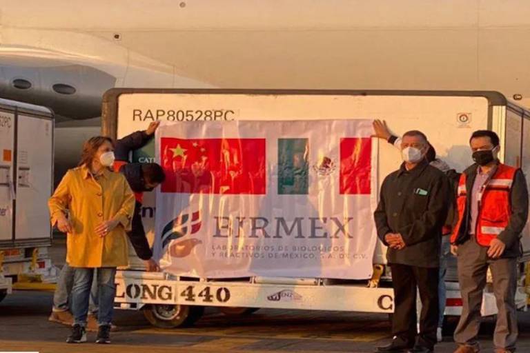 México recibe el cargamento más grande de vacunas contra Covid-19: un millón de dosis de Sinovac