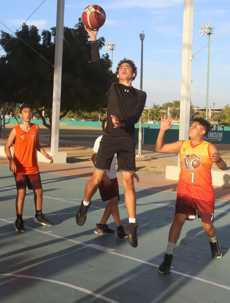 $!Sinaloa A hace valer la casa en apertura de Basketball International Global