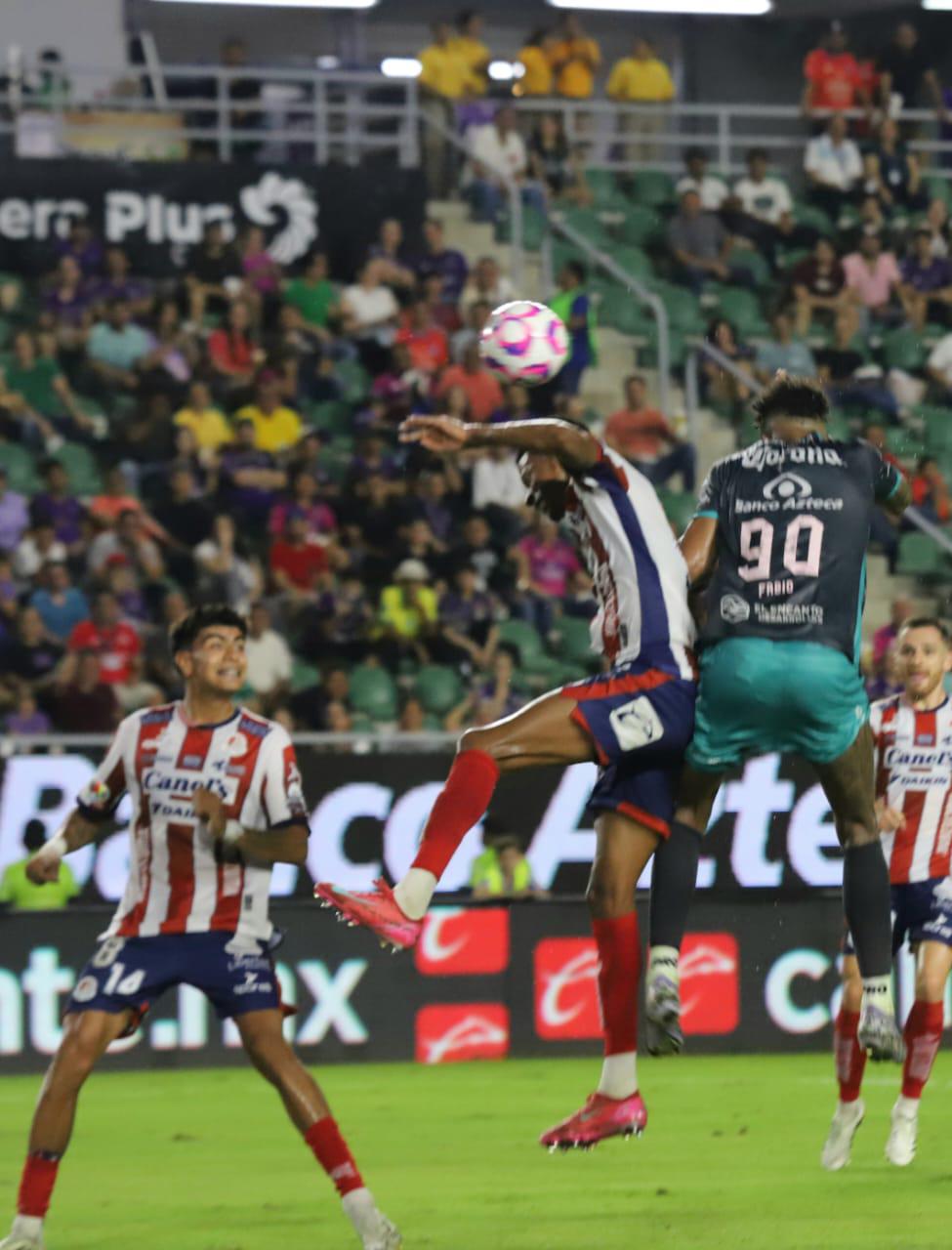 $!Mazatlán rompe mala racha y vence a San Luis con gol agónico de Bryan Colula