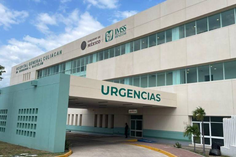 Policía se dispara accidentalmente dentro del Hospital General de Culiacán mientras resguardaba a un paciente