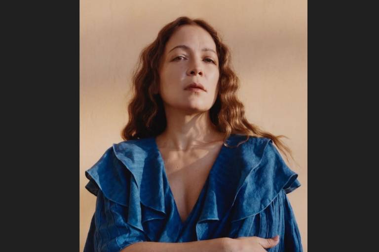 Natalia Lafourcade sorprende a ritmo de rap y spoken word con ‘La Cometierra’