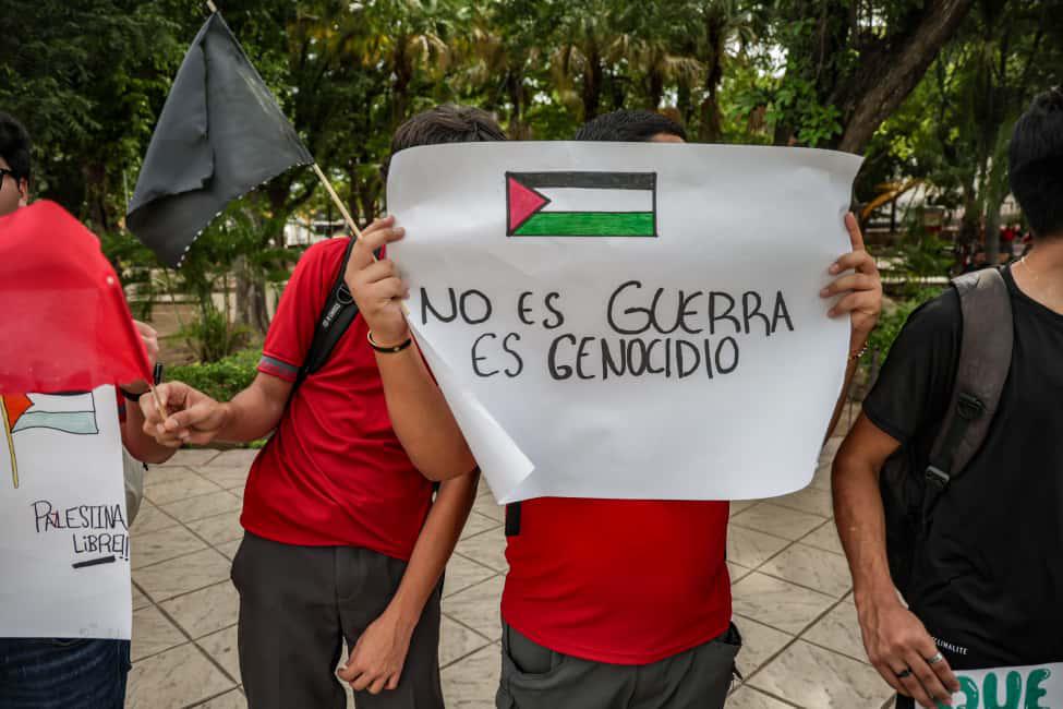 $!Estudiantes en Culiacán se manifiestan para exigir paz en Palestina