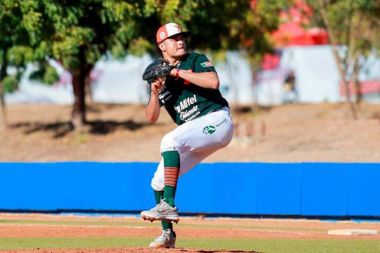 Ruge el pitcheo de Leones en su primer juego de pretemporada en Mazatlán