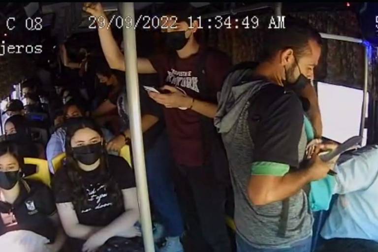 Captan en vídeo nuevo asalto de urbano en Culiacán; un sujeto con un cuchillo amagó al chofer