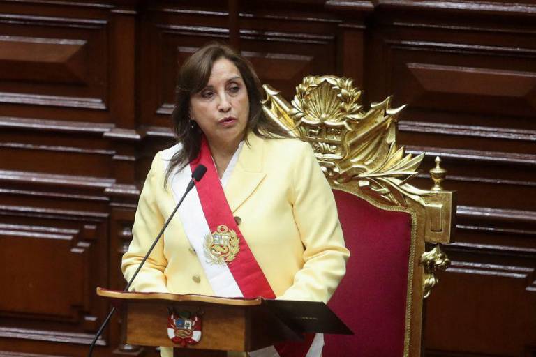 México rompe relaciones económicas con Perú