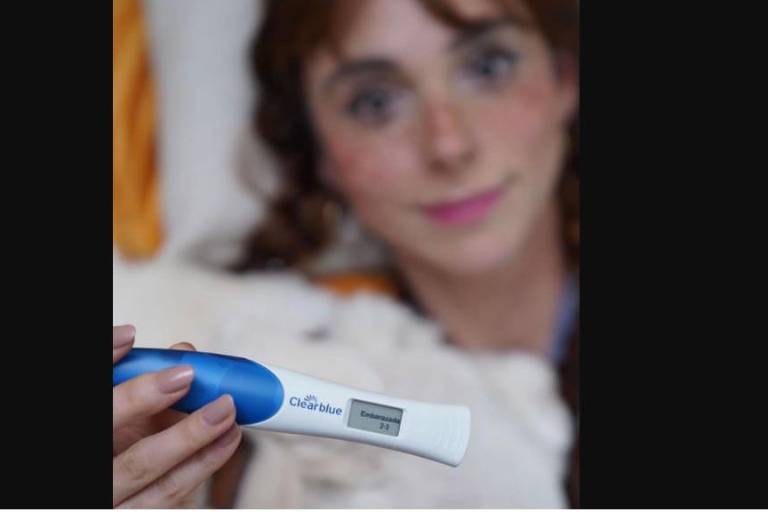 La actriz Natalia Téllez revela que está embarazada con fotografía en sus redes