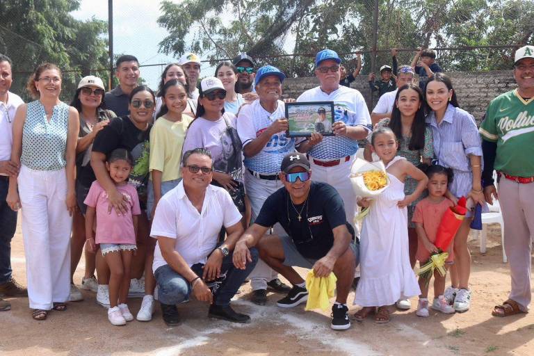 Inauguran con éxito Liga Dominical de Beisbol del Club Deportivo Polluelos