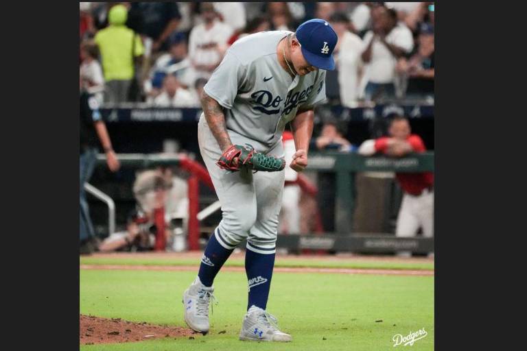 Julio Urías maniata a los Bravos y logra su quinta victoria de la campaña