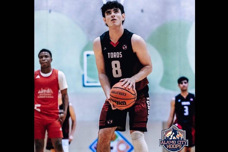 Dos sinaloenses son convocados al Tri mayor de baloncesto