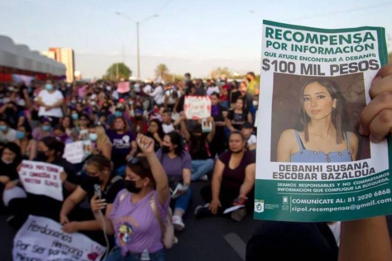 Fiscalía de NL encuentra celular de Debanhi; estaba en el agua, pero lejos del cuerpo