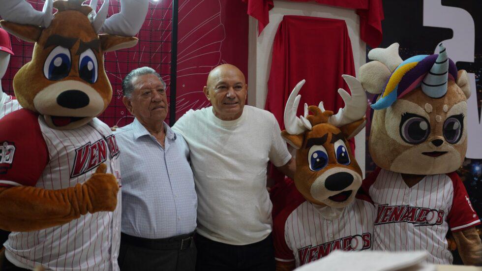 $!Venados de Mazatlán inmortalizan a dos leyendas en el Paseo de la Fama