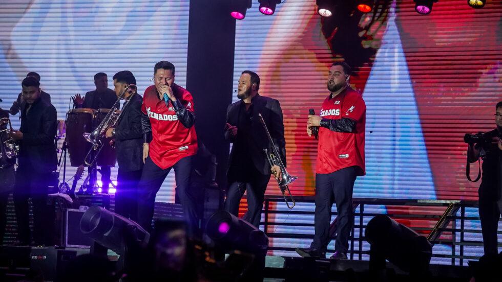 $!El jersey oficial de Venados de Mazatlán es revelado por Banda MS durante concierto en el Teodoro Mariscal