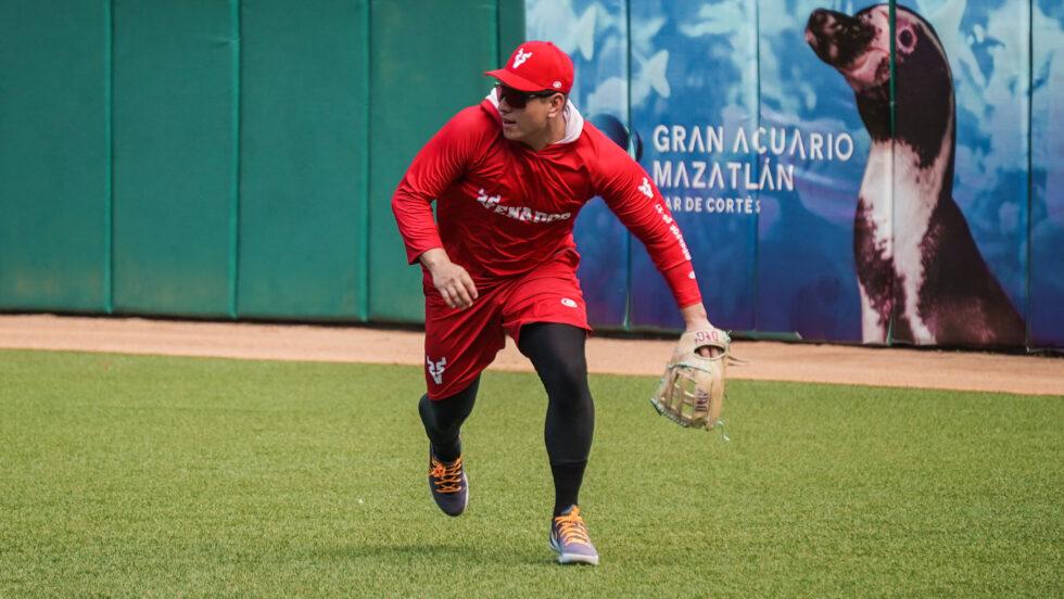 $!Gaige Howard se integra al campo de práctica de Venados de Mazatlán