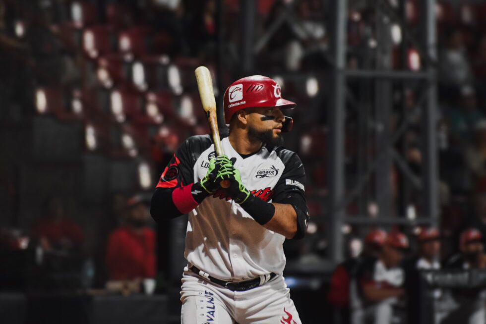 $!‘El King’ domina el montículo con Sultanes de Monterrey en la Liga Mexicana de Beisbol