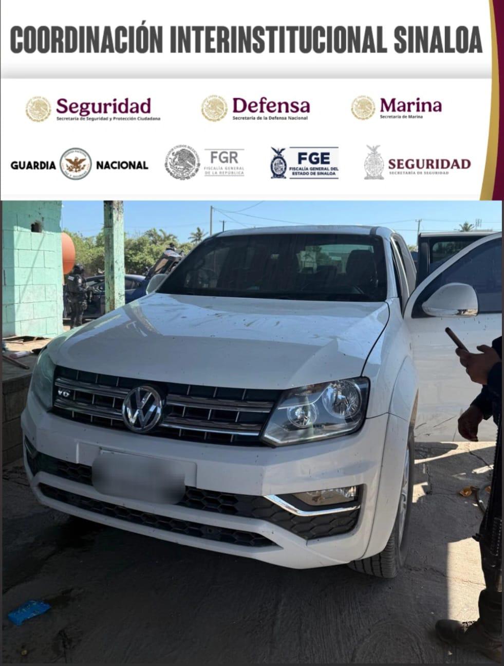 $!Detienen a 2 hombres y a un menor de edad, además aseguran arsenal, granadas y unidades blindadas en Navolato