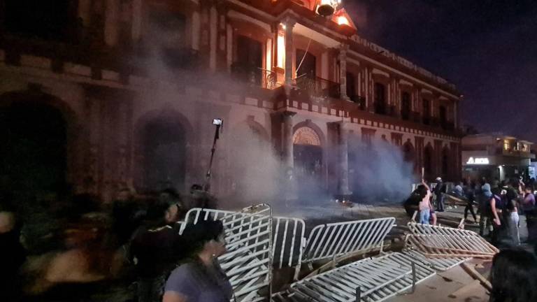 Destituyen a Subsecretario de Seguridad de Colima tras uso de gas lacrimógeno en marcha del 8M