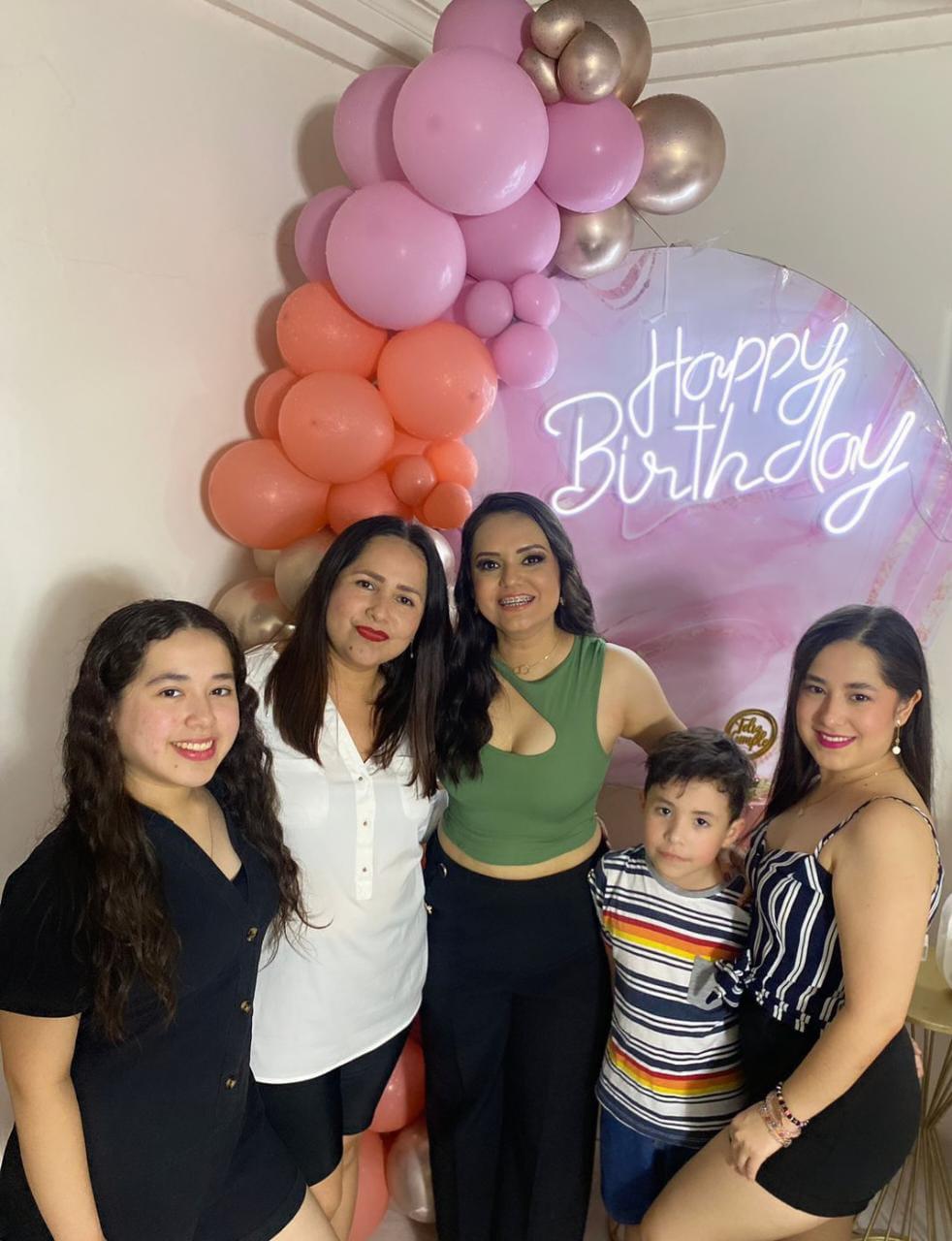 $!Familia Payán León acudió a la celebración.