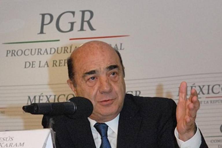 FGR pide 82 años de cárcel contra Murillo Karam por caso Ayotzinapa