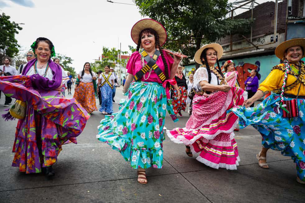 $!Arranca el desfile del 20 de Noviembre en Culiacán bajo resguardo de más de 10 mil efectivos