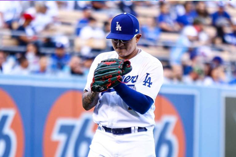 Filis maltrata a Julio Urías a punta de jonrones (VIDEOS)