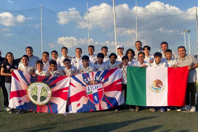 Equipo de futbol juvenil del Edomex permanece varado en Perú