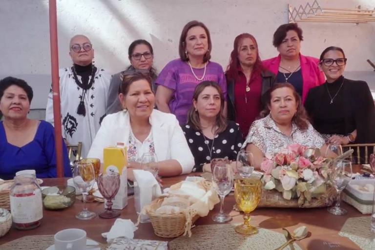 Xóchitl recibe a madres buscadoras; le piden atender crisis forense en campaña