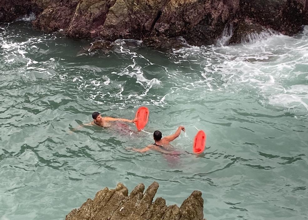 $!Se alistan para atender emergencias en zonas rocosas del malecón de Mazatlán