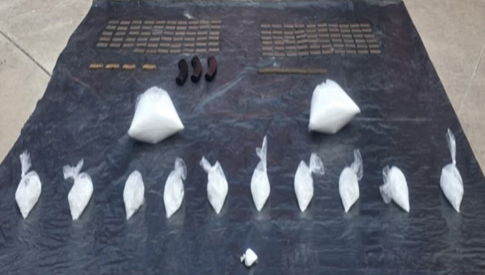 $!Ejército asegura 12 kilos de metanfetamina y miles de dosis de cocaína en Rosario