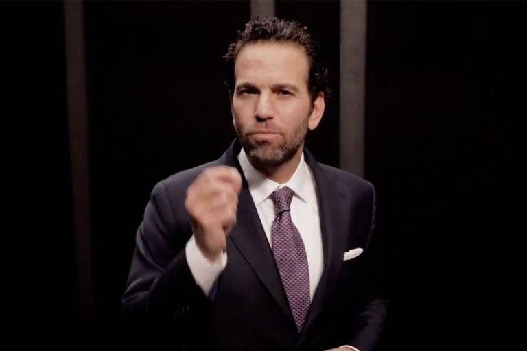 Respaldan medios y periodistas bajo el hashtag #TodosSomosLoret a Carlos Loret de Mola