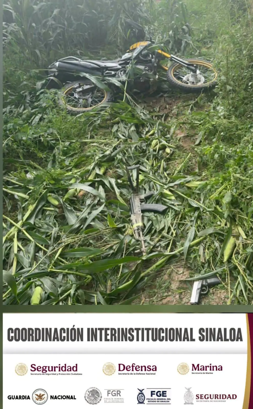 $!Tras una persecución, autoridades aseguran armamento y motocicleta en la comunidad de Yebavito, en Navolato