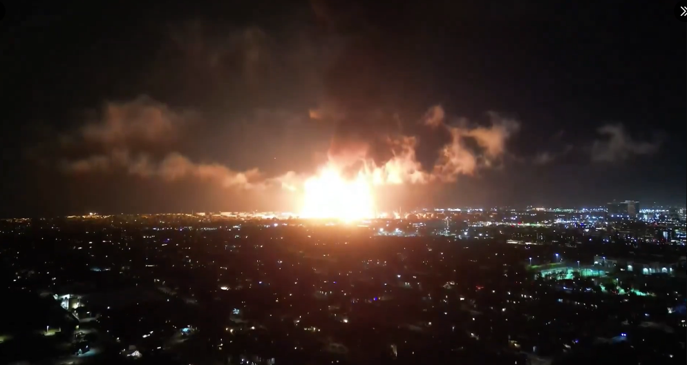 $!Se incendia refinería de Chevron cerca de Los Ángeles