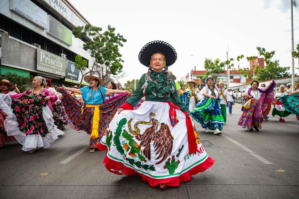 $!Arranca el desfile del 20 de Noviembre en Culiacán bajo resguardo de más de 10 mil efectivos