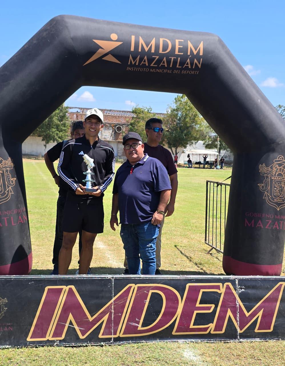 $!Alde Millán firma la historia: Rojos de Villa Unión campeones