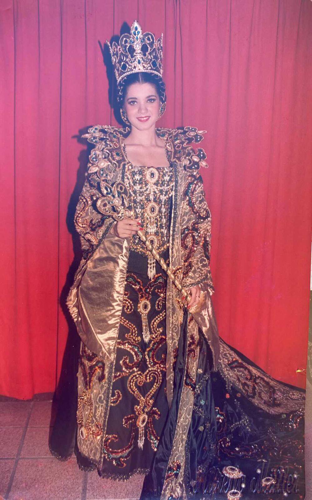 $!Paloma Palacios, la Reina de los Juegos Florales que este viernes será homenajeada por 25 años de reinado