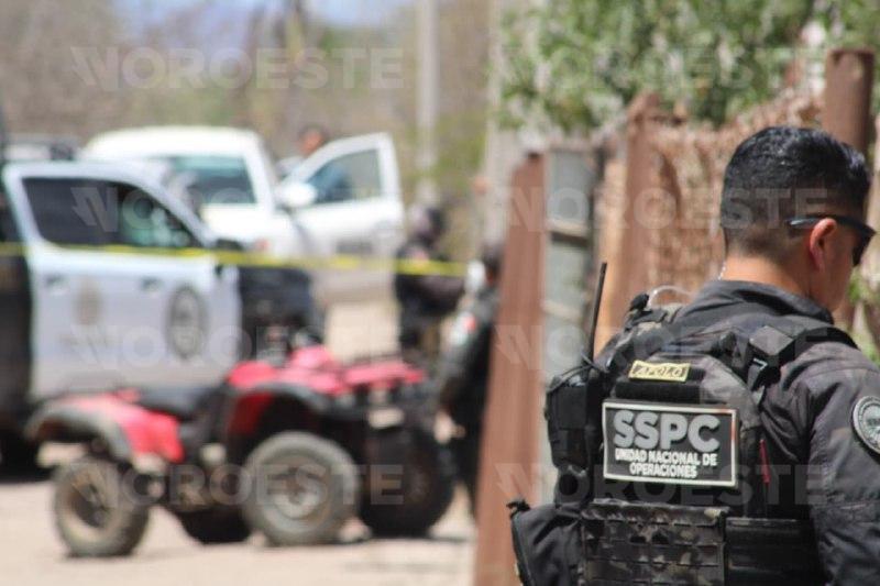FGR y Semefo arriban a finca asegurada tras operativo de SSPC en Ayuné, Culiacán
