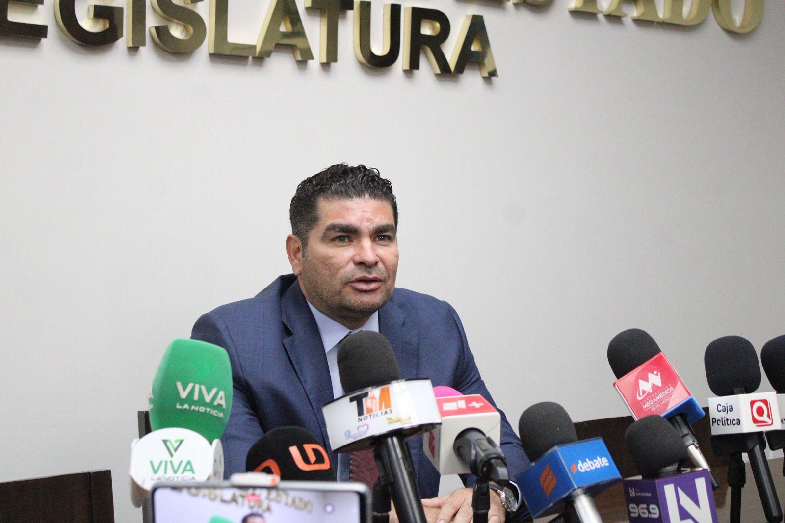 Diputado Rodolfo Valenzuela invita a colectivos al diálogo y admite posibles ajustes a iniciativa de Ley de Transparencia