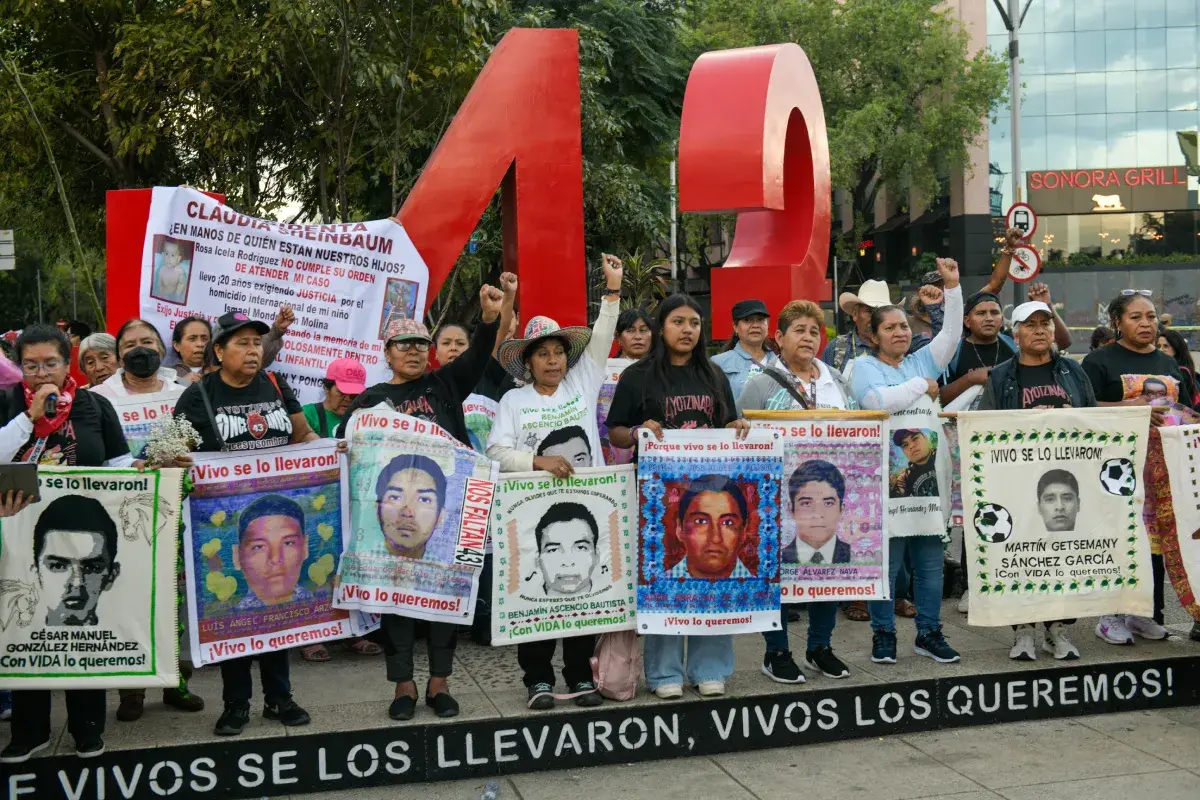 A 12 años de Ayotzinapa, familias exigen a Sheinbaum el regreso del GIEI y la entrega de archivos militares