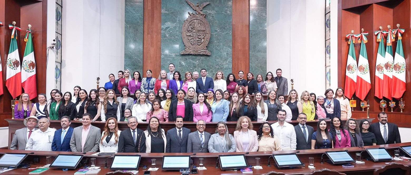 Instala Congreso de Sinaloa el Primer Parlamento de Mujeres